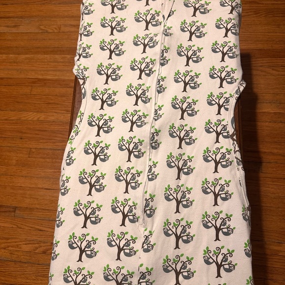 Sleeping Baby Sloth Print Zipadee Zip - Picture 2 of 3